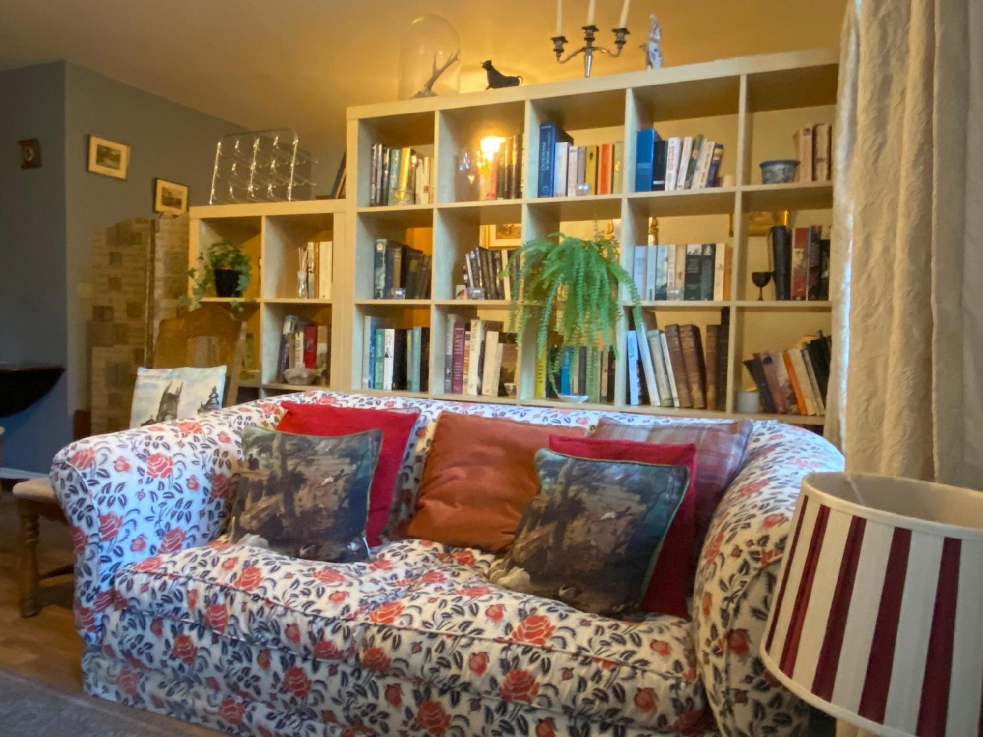 Quirky Town Centre Apartment With River Terrace Маклсфилд Экстерьер фото